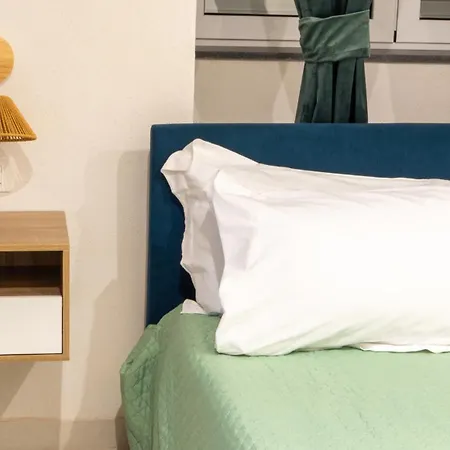 Aetna Luxurysuites Vendégház