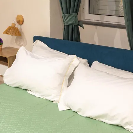 Aetna Luxurysuites 4* Catánia