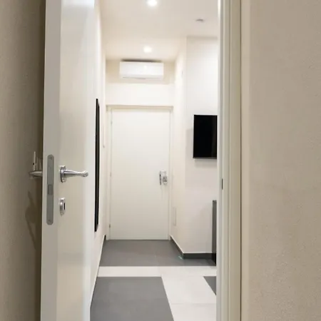 Aetna Luxurysuites