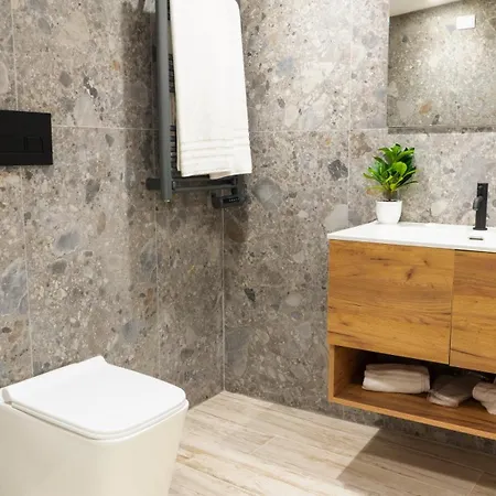 Aetna Luxurysuites